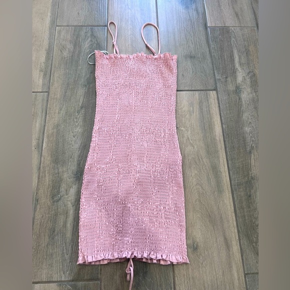 NWT! Love Tree Smocked Spaghetti Strap Dusty Rose Mini Dress In Size Medium - Picture 1 of 6